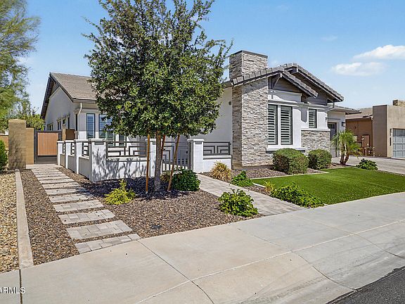 3rd image of 24437 N 94TH Avenue