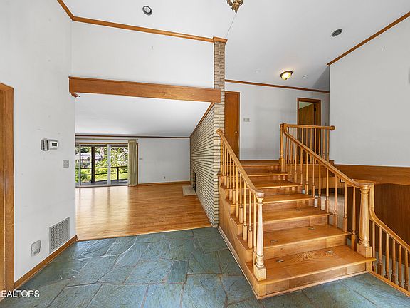 4th image of 3621 Taliluna Ave