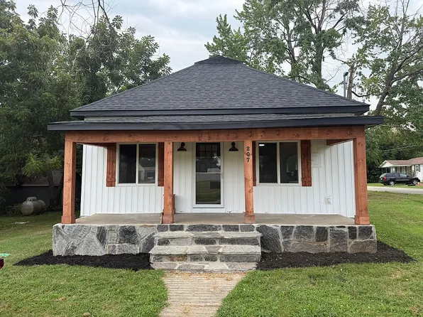 207 N Davis St, Miller, MO 65707