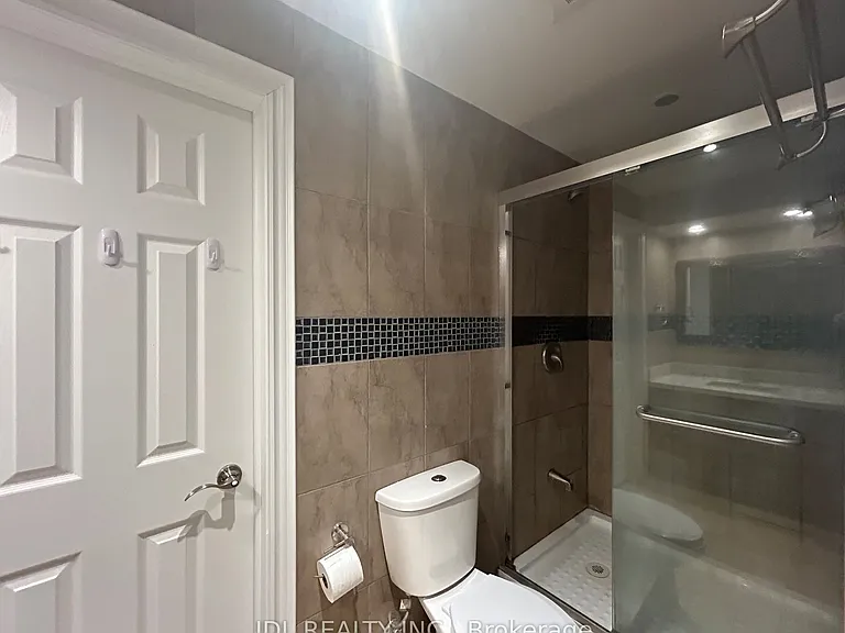 36 Bendamere Cres #BASEMENT — Photo 9