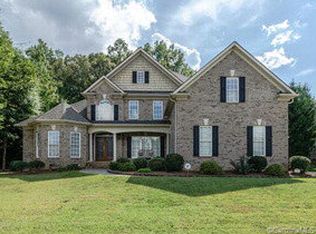 221 Limerick Dr, Matthews, NC 28104