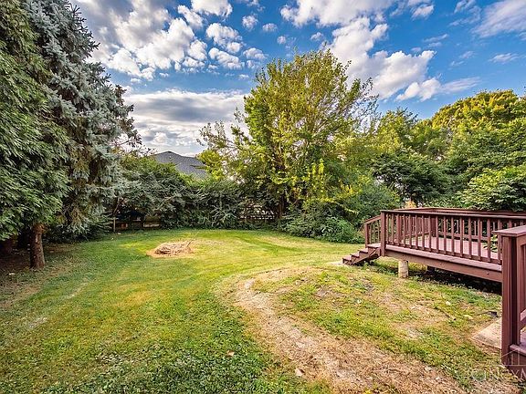 3rd image of 5313 Romance Ln
