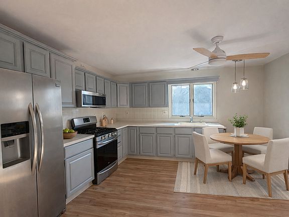 2nd image of 25 Elm Ave Floor 2
