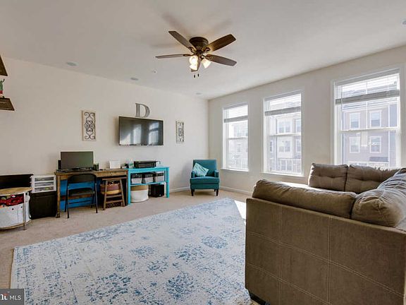 4th image of 616 Quarterpath Way