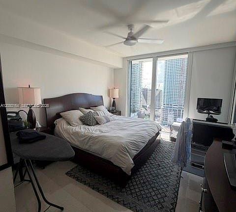 4th image of 68 SE 6th St APT 1912