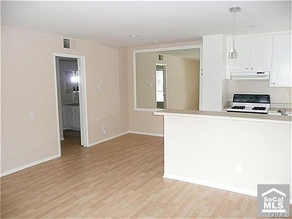 4th image of 2861 S Fairview St #F861