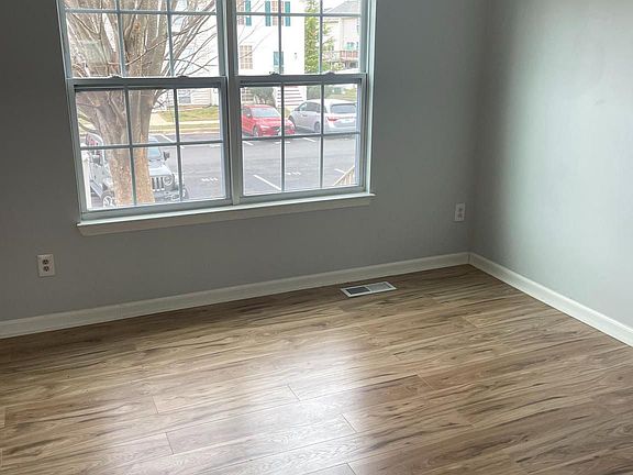 5th image of 9303 Veridan Dr
