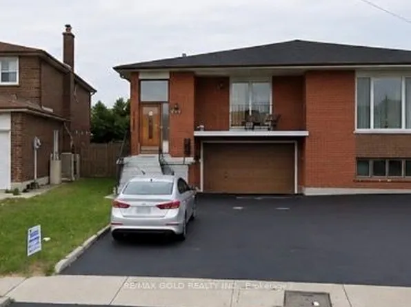 7463 Sigsbee Dr, Mississauga, ON L4T 3S5