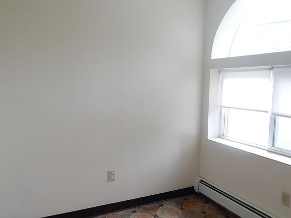5th image of 20 Fenno St APT 1