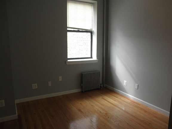 4th image of 454 E 119th St APT 4R