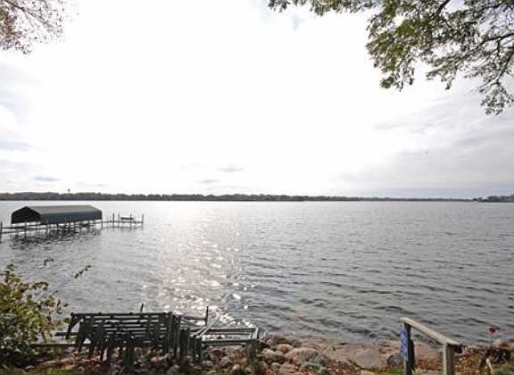 2nd image of 2445 N Shore Dr