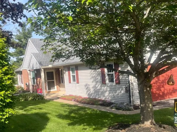 3276 Falcon Ln, Dover, PA 17315