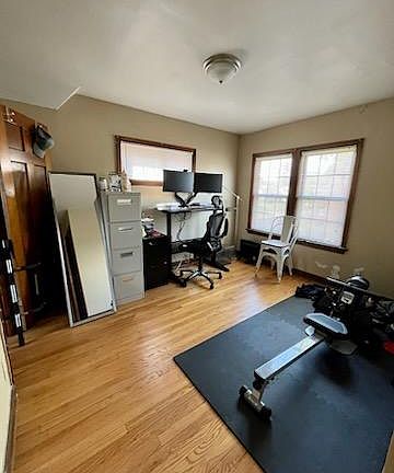 5th image of 1688 King Ave