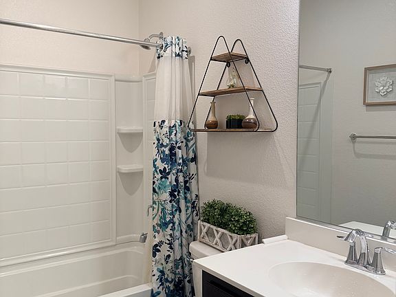 5th image of 3410 Foothill Pine Ct
