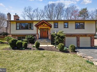 1936 Powhatan St, Falls Church, VA 22043
