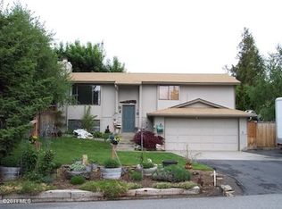 921 Manzanal St NE, East Wenatchee, WA 98802