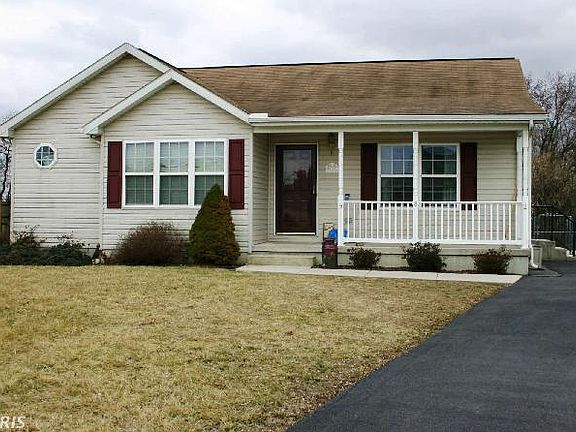4th image of 982 Kasinof Ave