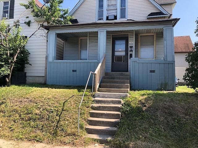 1st image of 3925 W Greenfield AVENUE