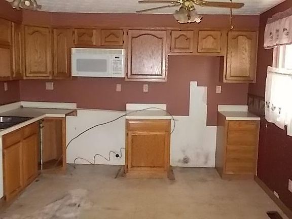 4th image of 2294 Hemlock Ave