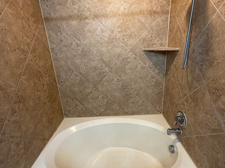 1484 Astor Crk — Photo 23