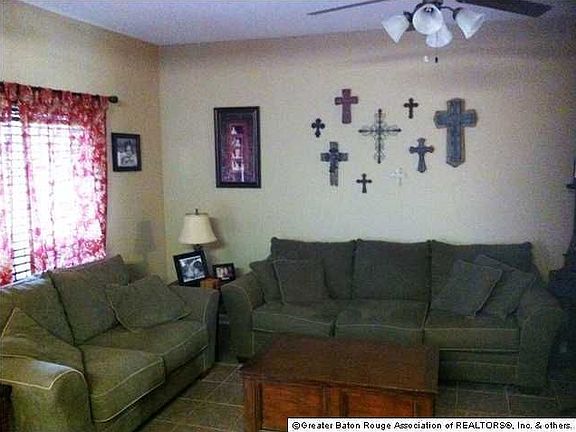4th image of 15462 Oakstone Dr