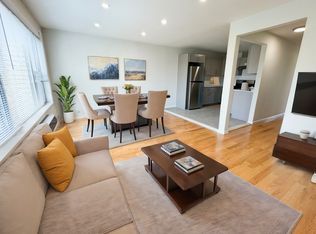 25-34 23rd St #3F, Astoria, NY 11102
