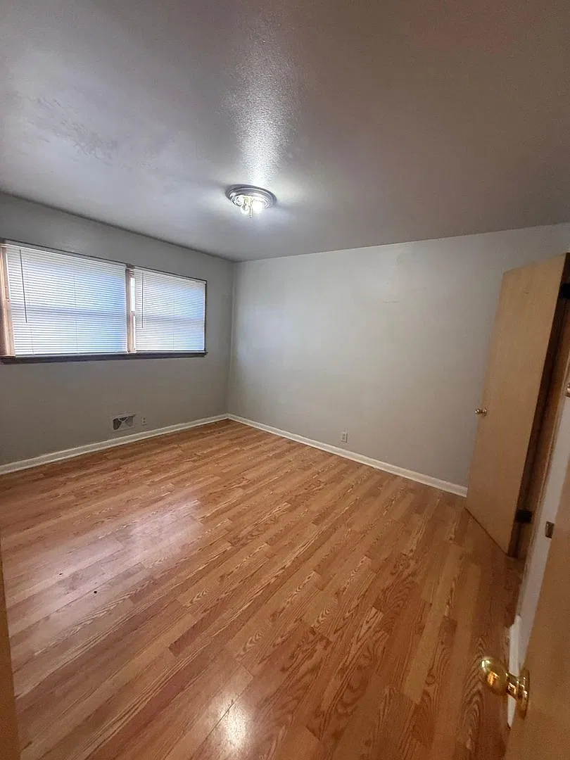 1613 W. Bolivar St — Photo 1