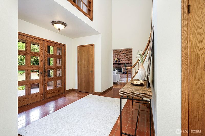 3rd image of 6573 NE Windermere Road
