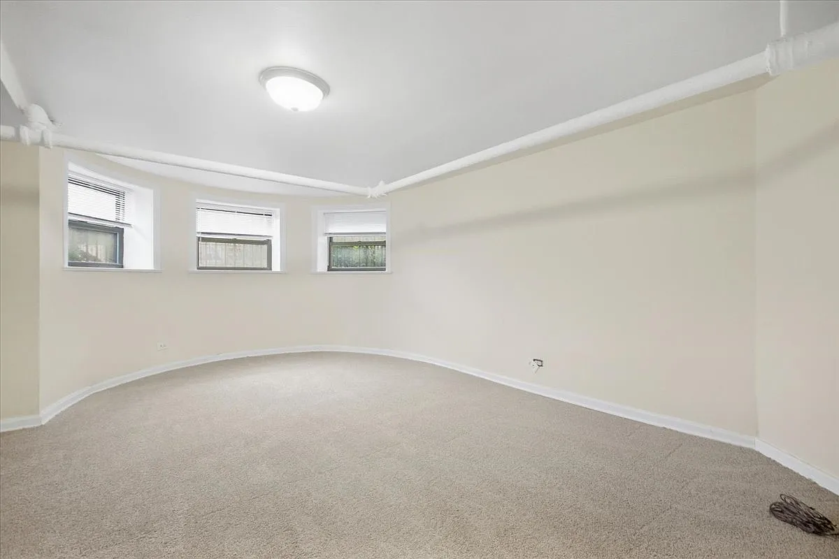 2 bed, 750 sqft, $1,595 — Photo 4