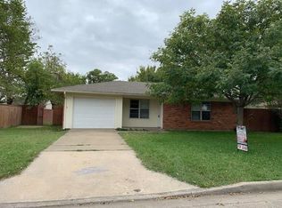 926 Wood St, Sanger, TX 76266