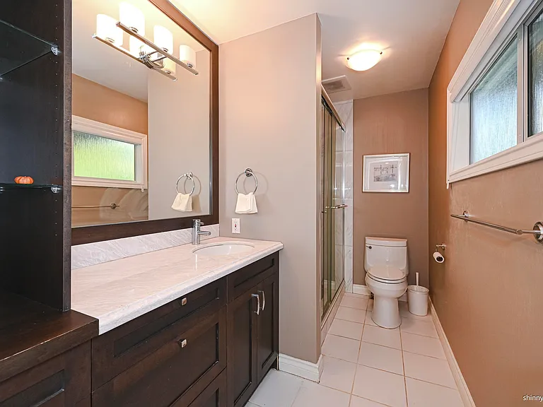 2557 Lawson Ave — Photo 31