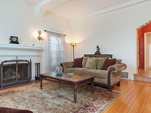 5th image of 1234 Alvira St