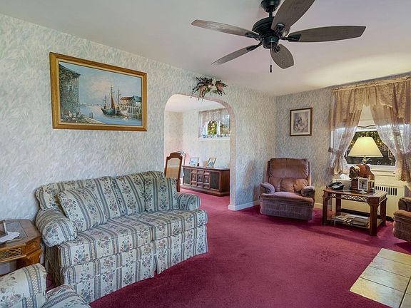 5th image of 120 W Ashland Ave
