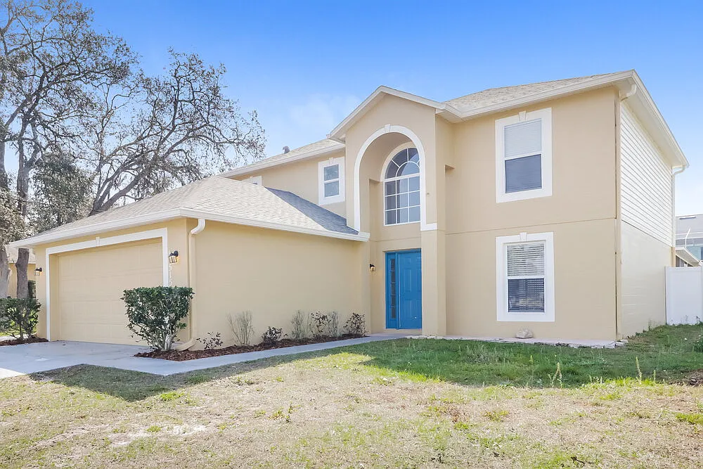 4 bed, 2.5 bath, 2142 sqft, $3,720 — Photo 4