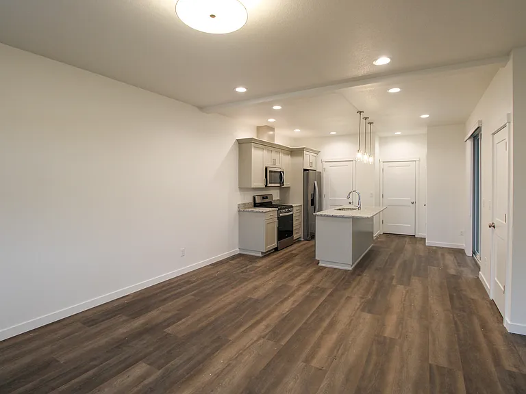1684 SE Barberry Ave — Photo 3