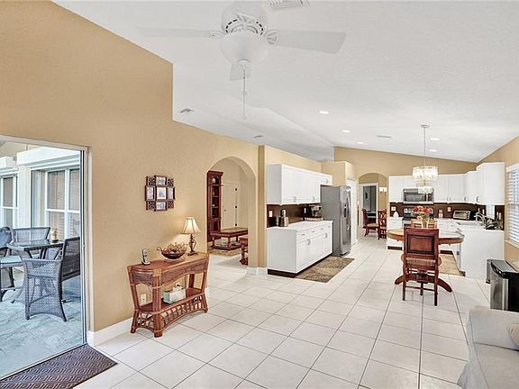 4th image of 10575 Tropical Breeze Ln