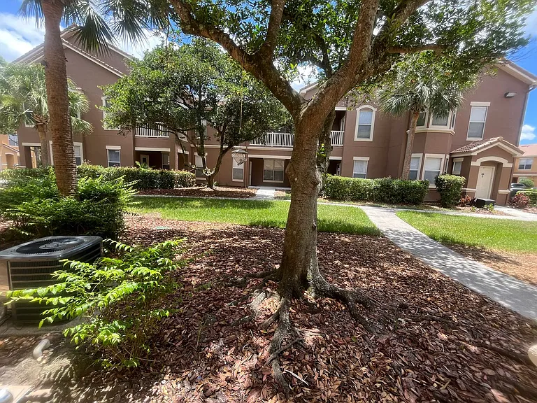 8819 Villa View Cir #107 — Photo 12