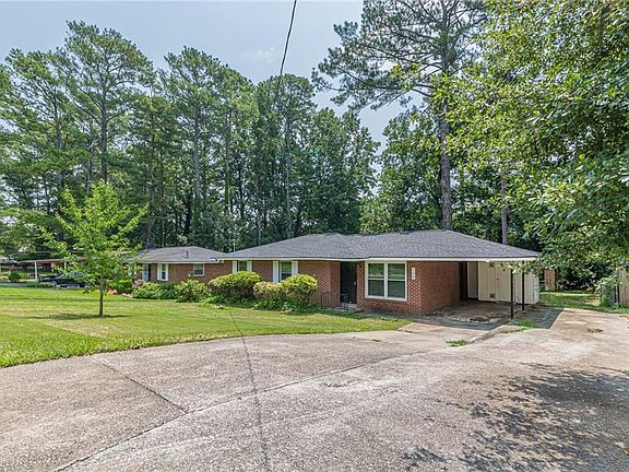 2nd image of 109 Ruzelle Dr SE