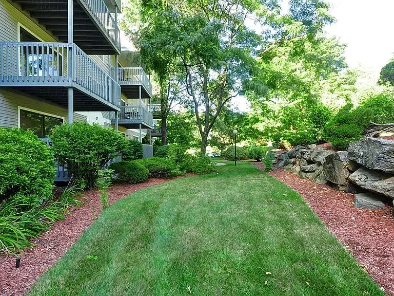 47 Dogwood Dr #103 — Photo 3