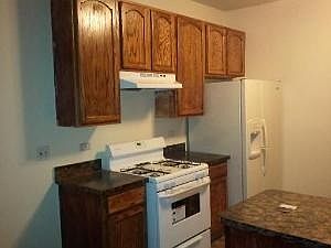 2nd image of 3929 Blackstone Dr