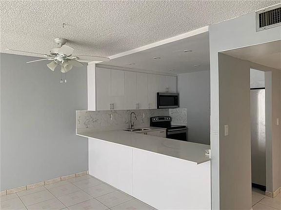 2nd image of 16710 NE 9th Ave APT 307