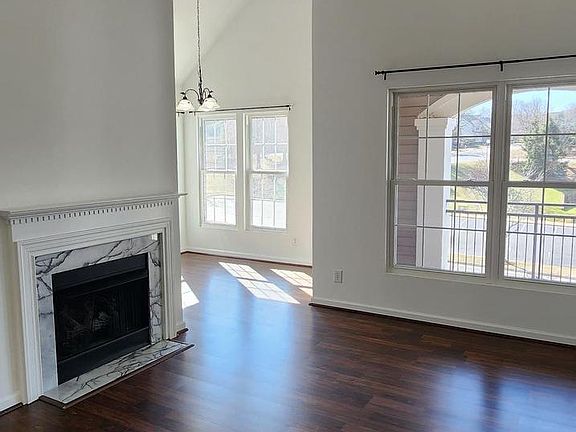 4th image of 46598 Drysdale Ter Unit 301