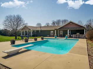 933 Airport Rd, Livingston, TN 38570