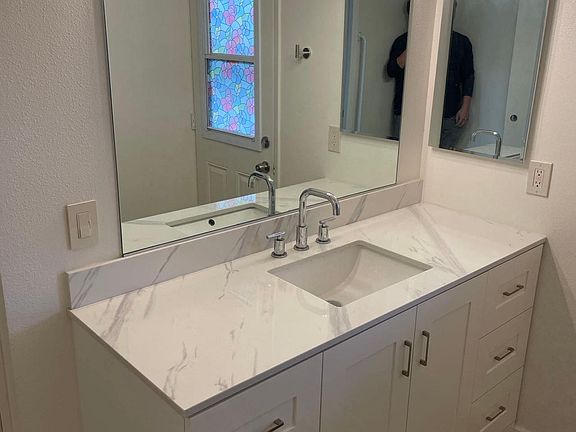 5th image of 221 Abogado Ave