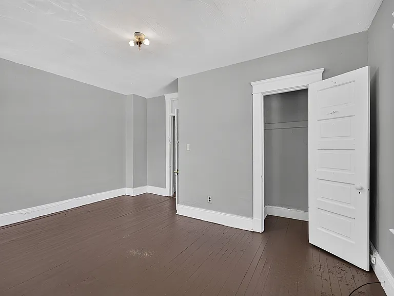 9920-22 Somerset Ave #9920 — Photo 8