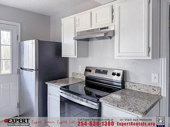5th image of 2205 Caprice Dr