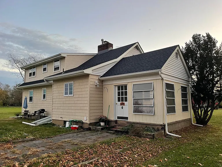 299 Bridgepoint Rd — Photo 3