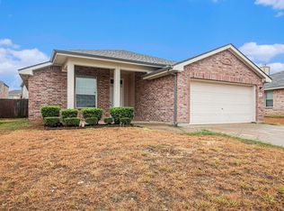 1129 Castle Springs Rd, Fort Worth, TX 76134