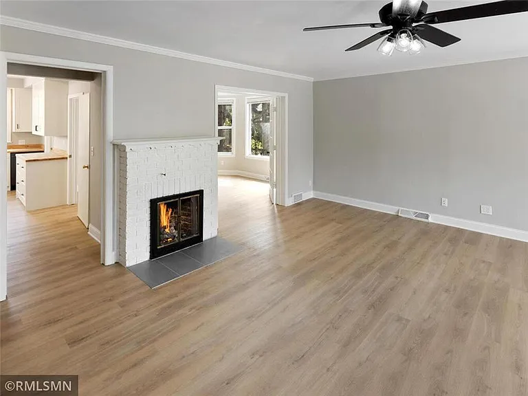 3237 Hennepin Ave — Photo 2