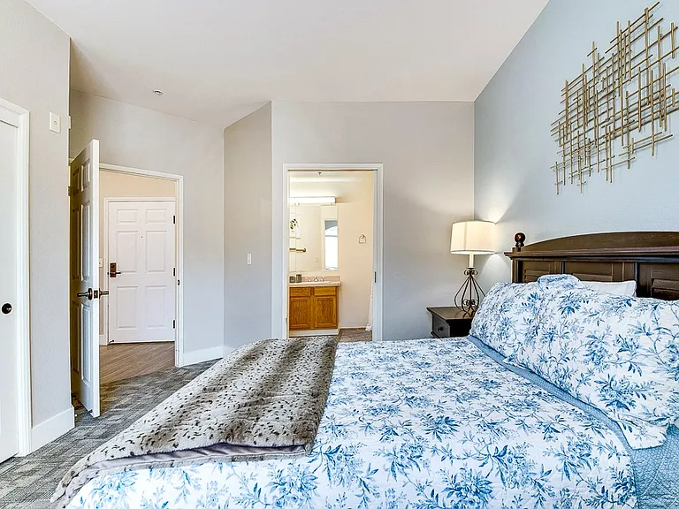 Gateway Park - 55+ Active Adult Apartments — Photo 13